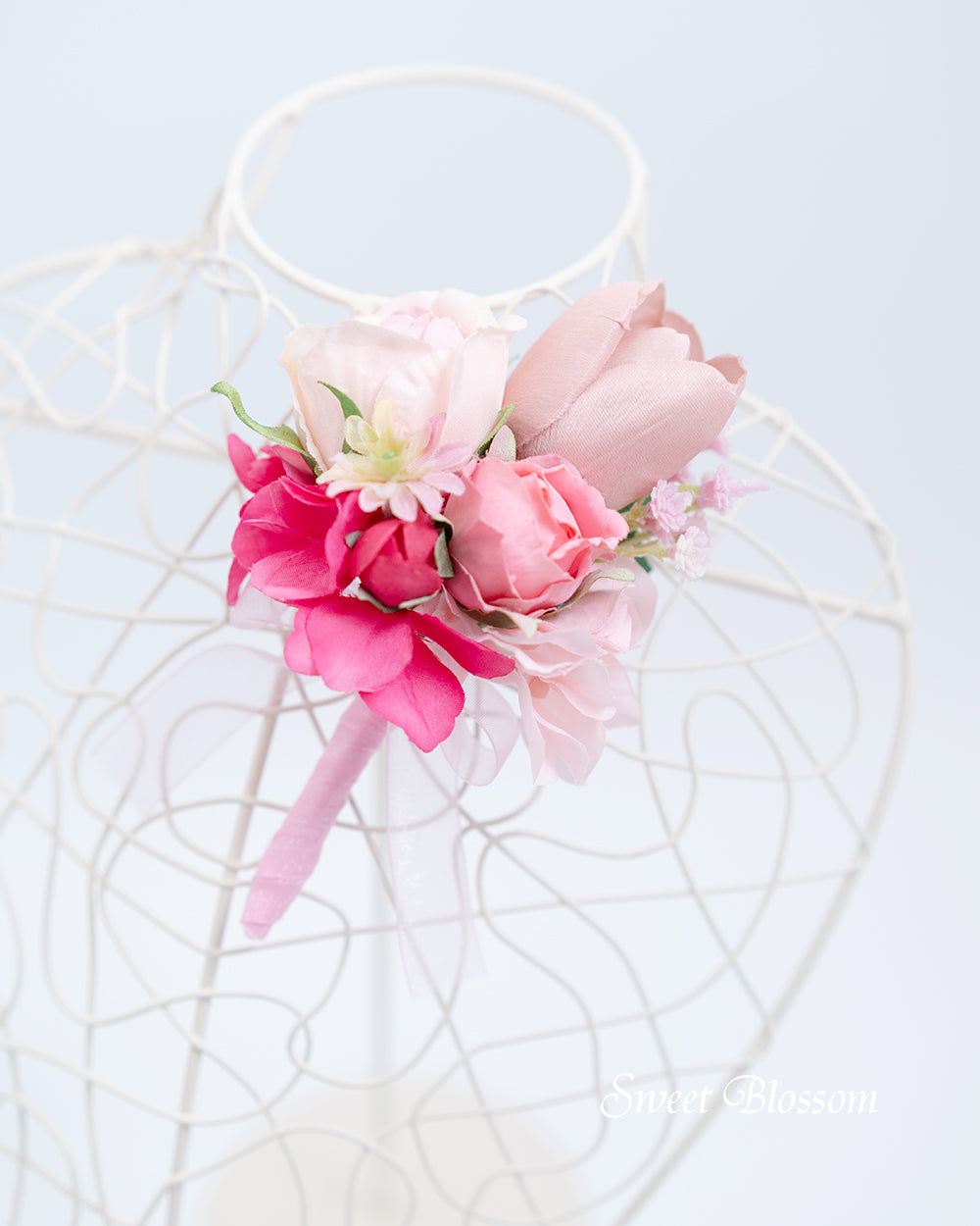 【アーティフィシャルフラワー】ピンクグラデーションのクラッチブーケ