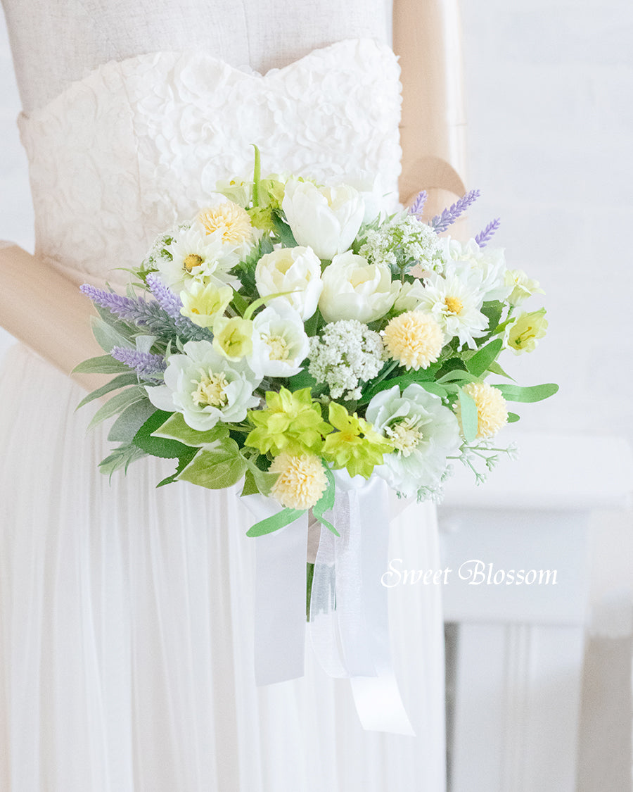 【完成品・即納可】チューリップ入り春のブーケ