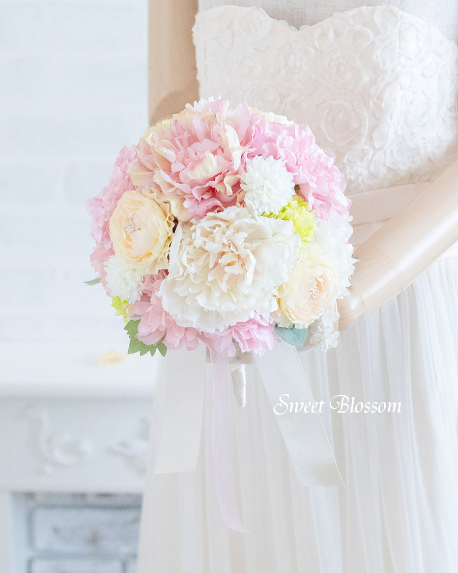 【完成品・即納可】芍薬とダリアのウェディングブーケ