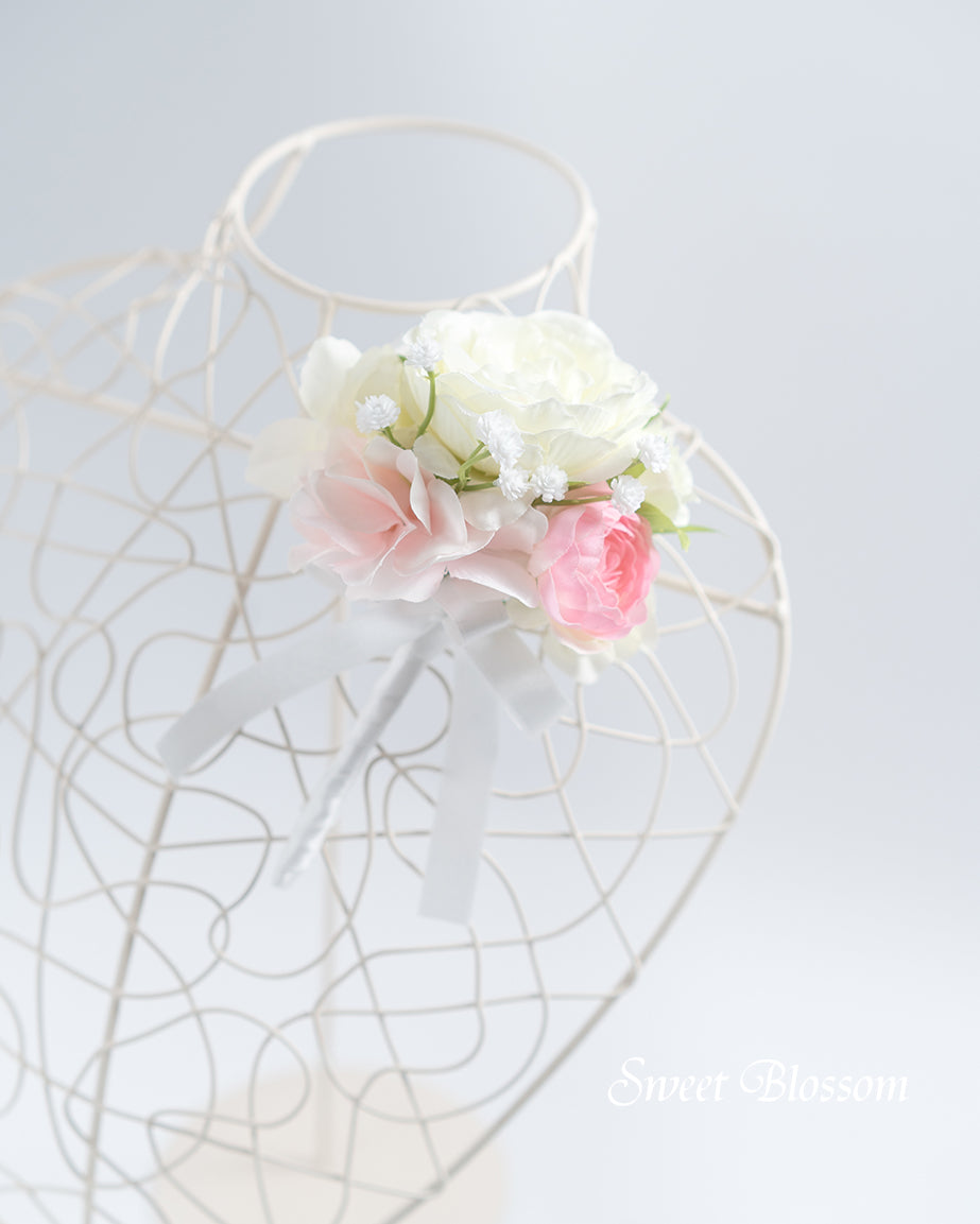 【アーティフィシャルフラワー】ホワイト＆ピンクローズのラウンドブーケ